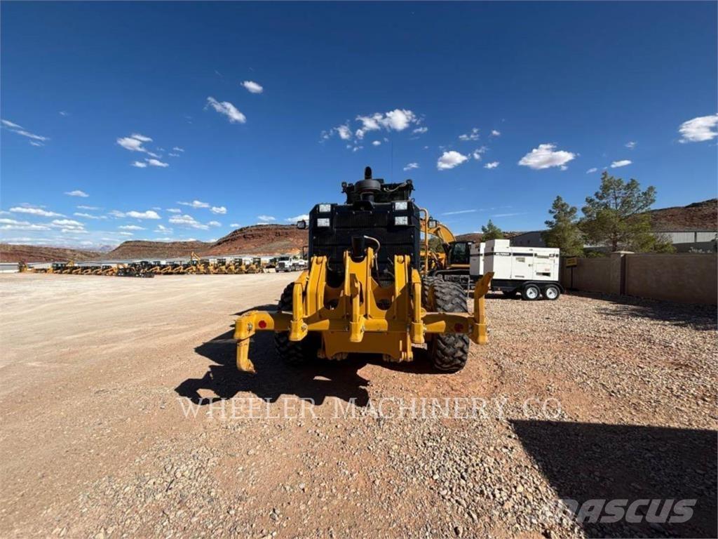 CAT 150 AWD معدات تمهيد الطرق