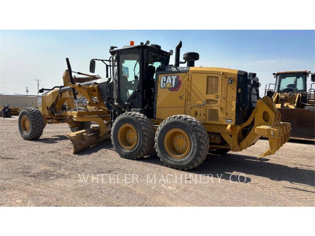 CAT 150 AWD معدات تمهيد الطرق