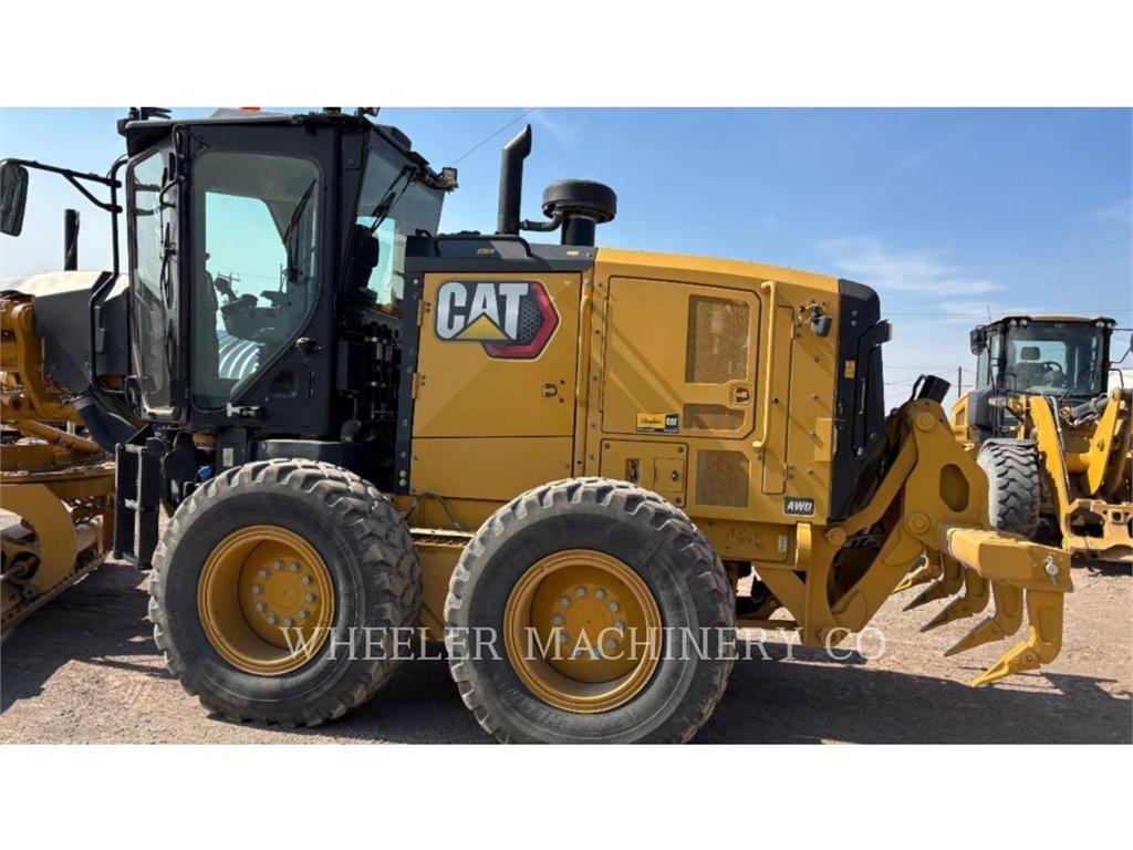 CAT 150 AWD معدات تمهيد الطرق