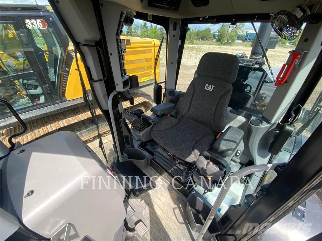CAT 150 AWD معدات تمهيد الطرق