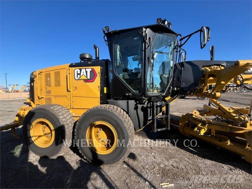 CAT 150 AWD معدات تمهيد الطرق