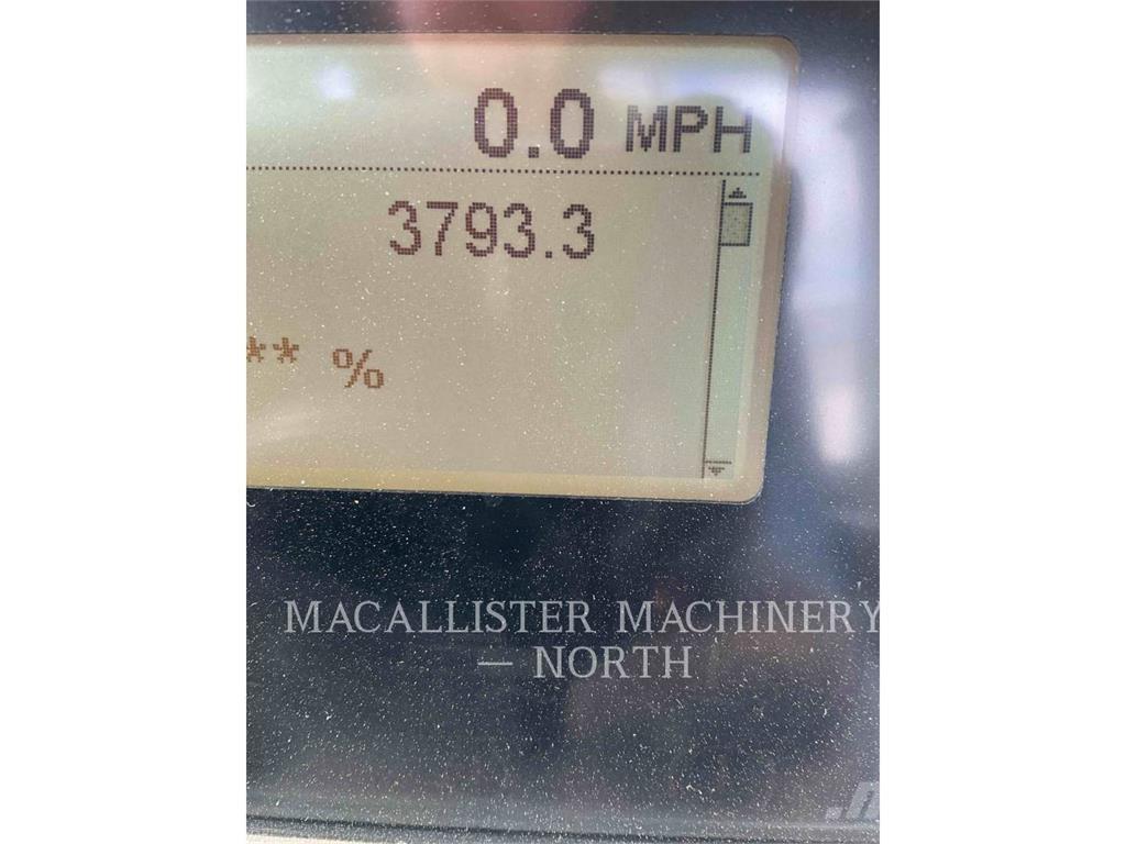 CAT 15015 معدات تمهيد الطرق