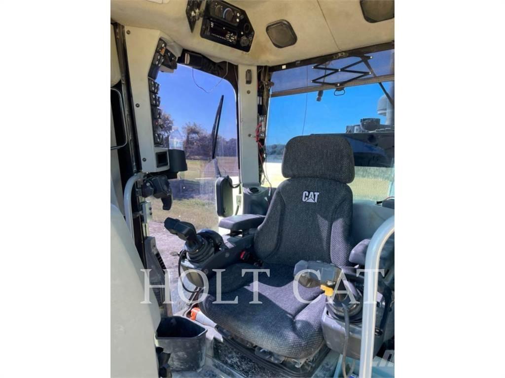 CAT 150AWD JOY معدات تمهيد الطرق