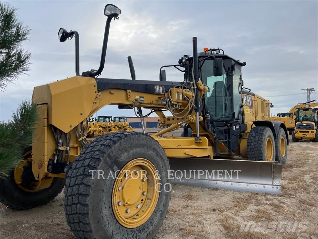 CAT 160 AWD معدات تمهيد الطرق