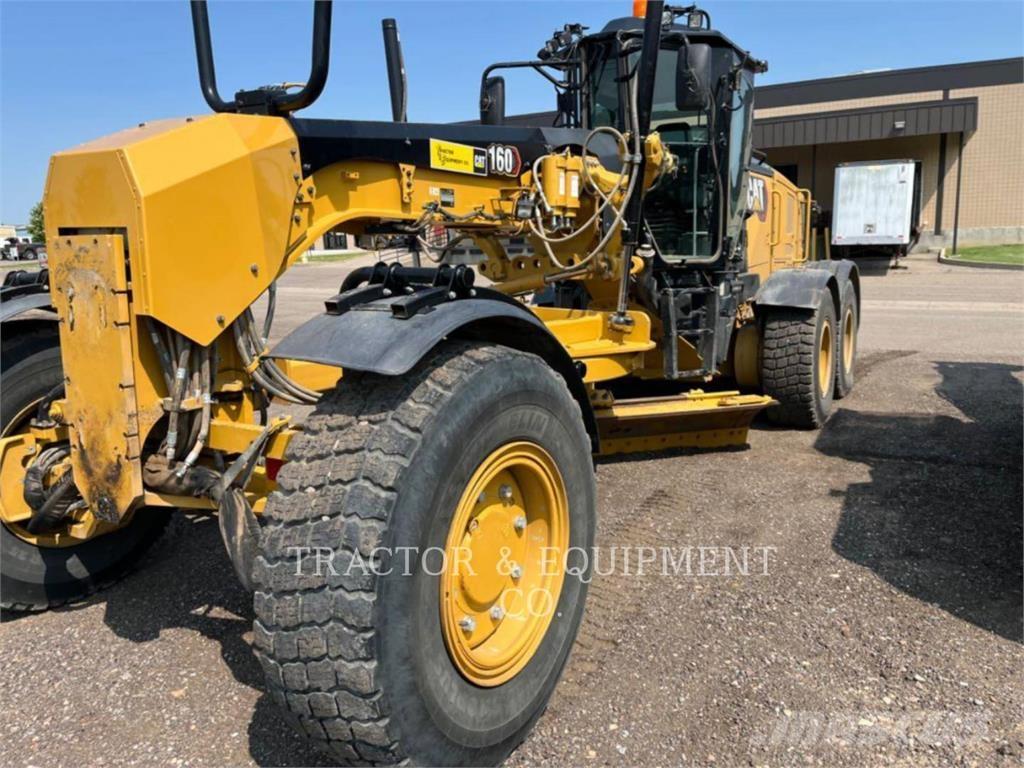 CAT 160 AWD معدات تمهيد الطرق