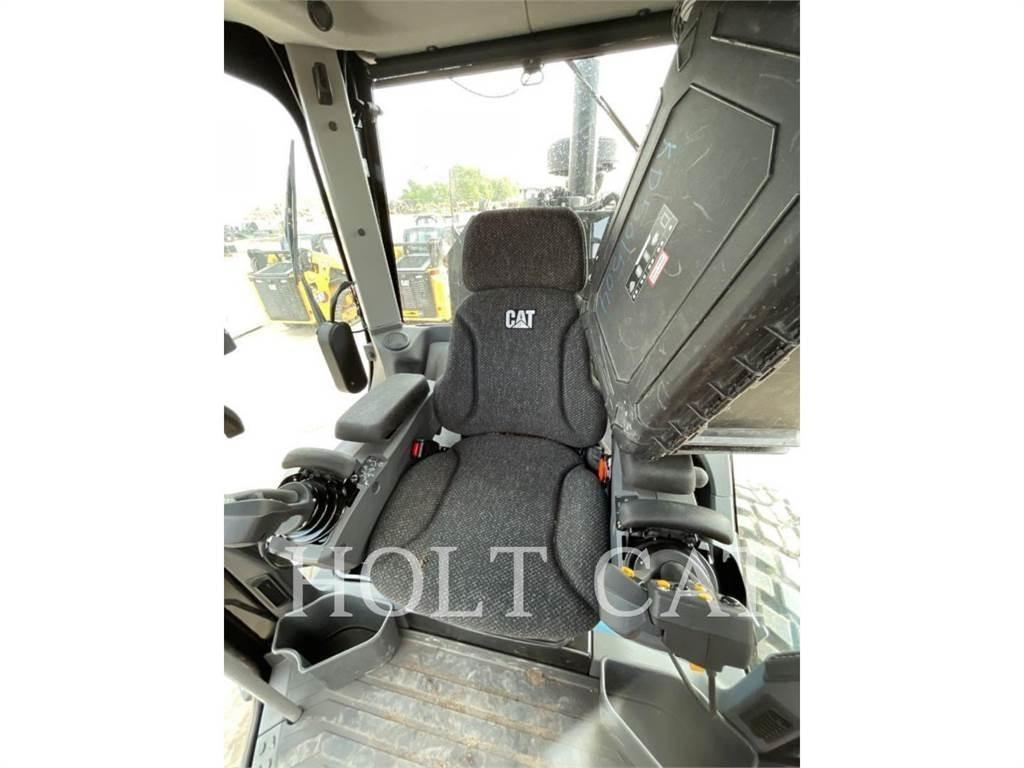 CAT 160AWD JOY معدات تمهيد الطرق