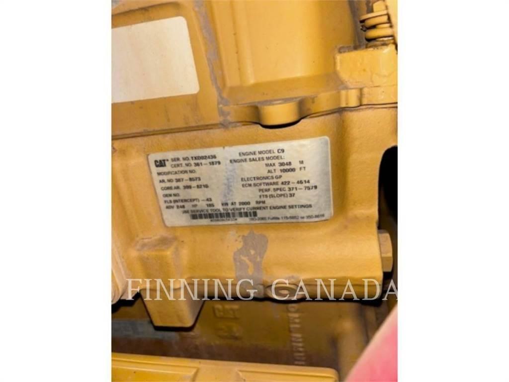 CAT 160M معدات تمهيد الطرق