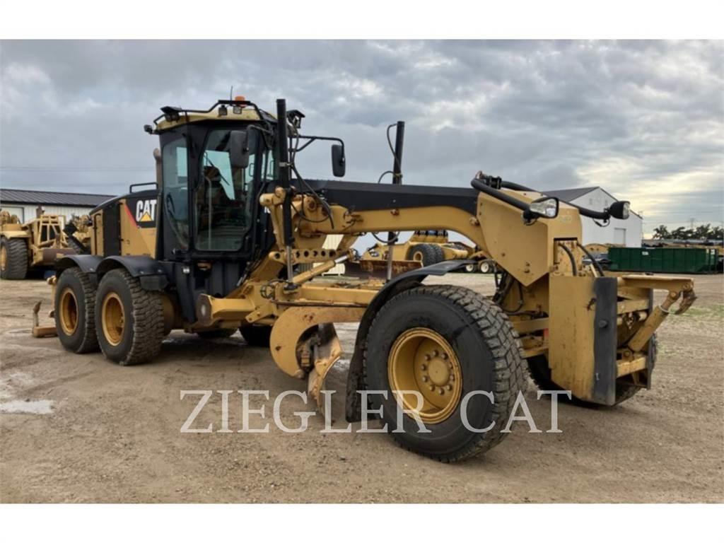 CAT 160M معدات تمهيد الطرق