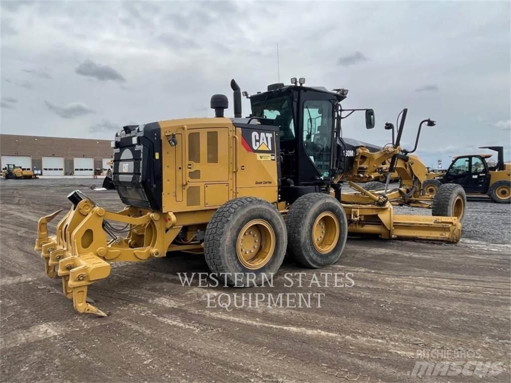 CAT 160M3 معدات تمهيد الطرق