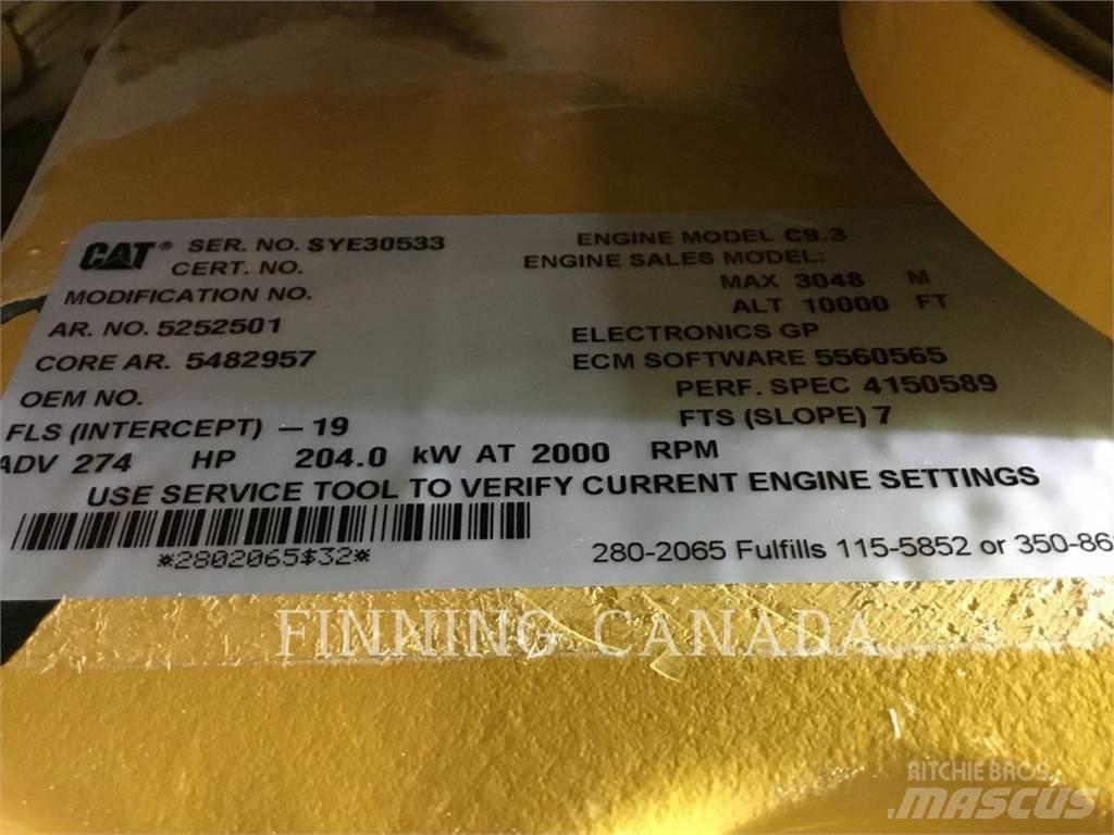 CAT 160M3 معدات تمهيد الطرق