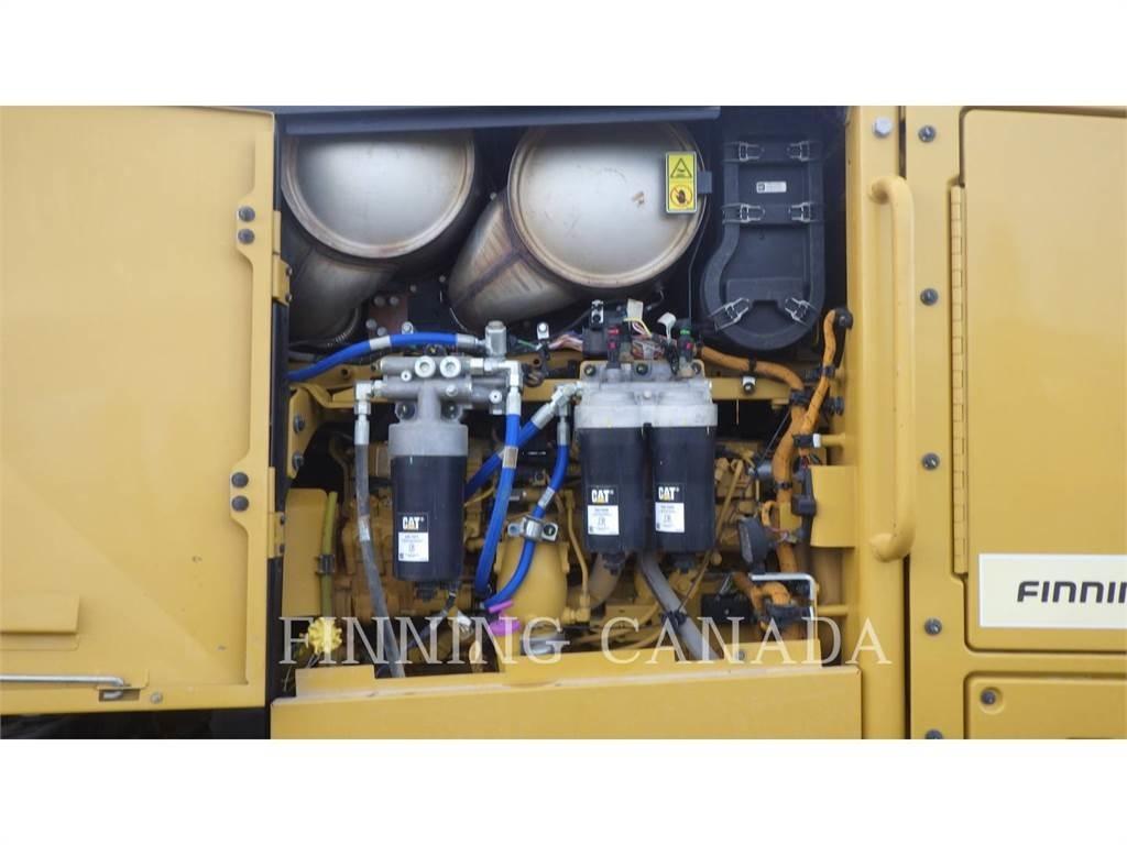 CAT 160M3 معدات تمهيد الطرق
