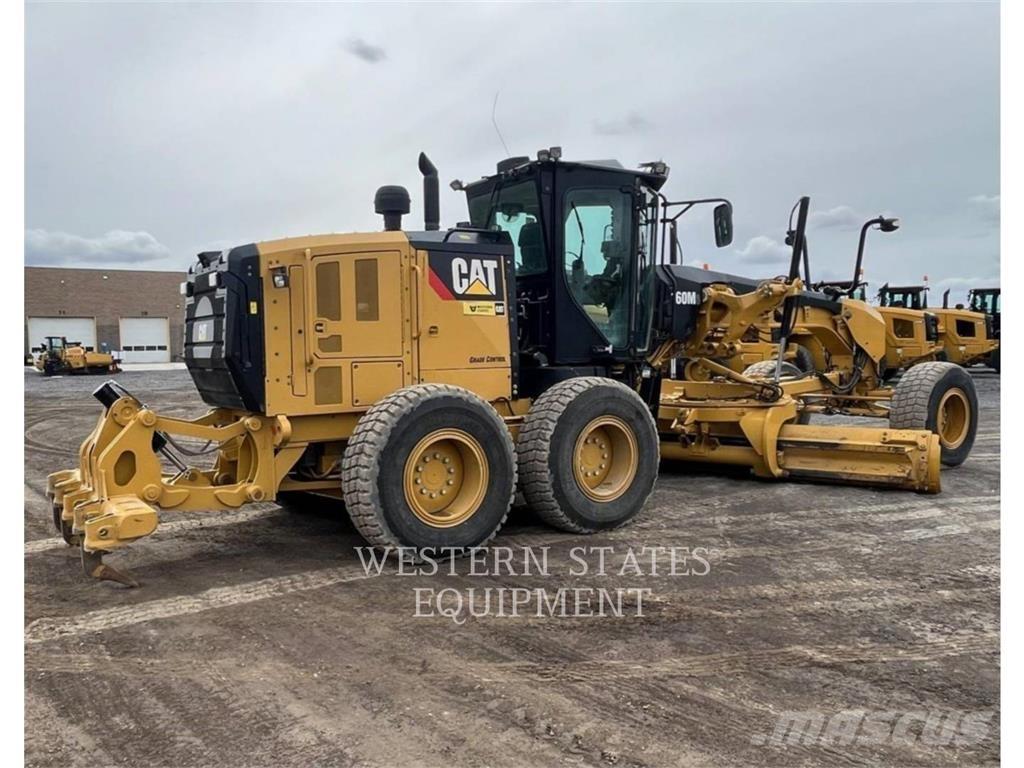CAT 160M3 معدات تمهيد الطرق