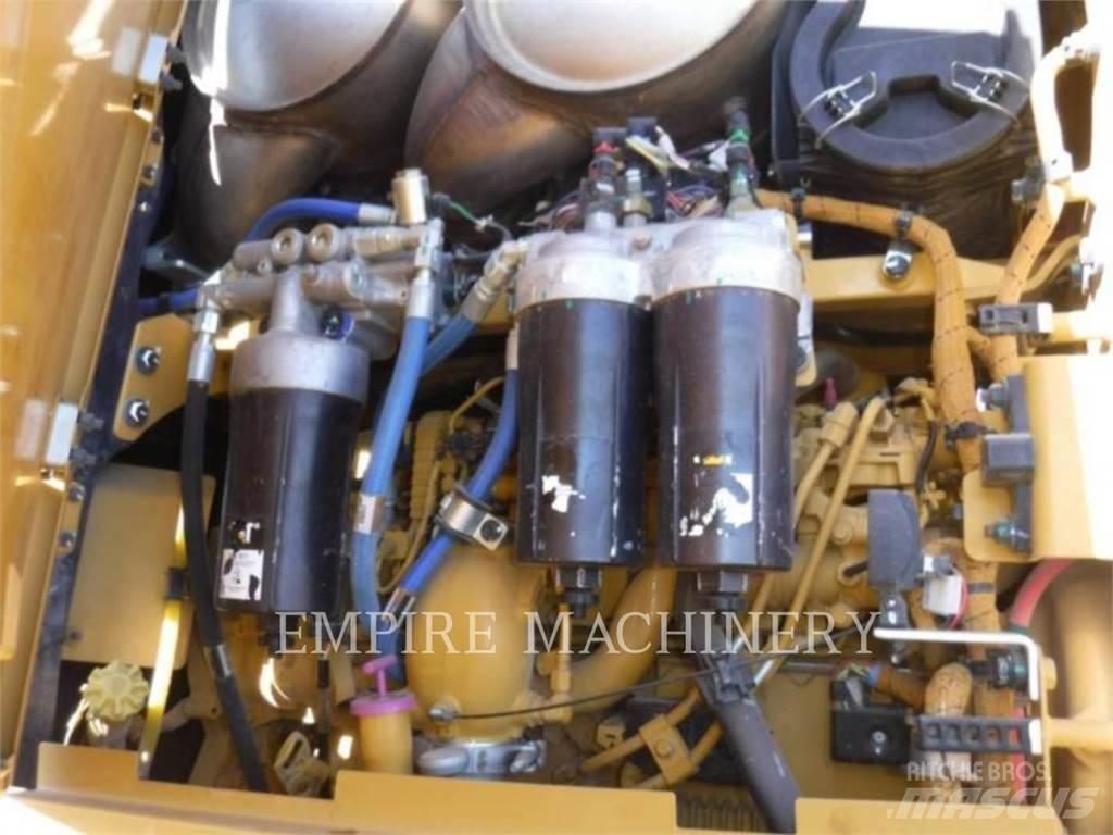 CAT 160M3 AWD معدات تمهيد الطرق