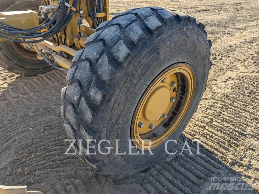 CAT 160M3AWD معدات تمهيد الطرق