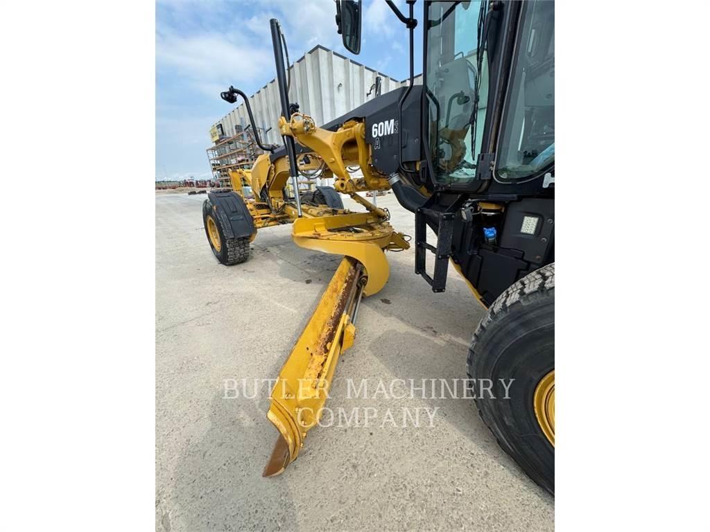 CAT 160M3AWD معدات تمهيد الطرق