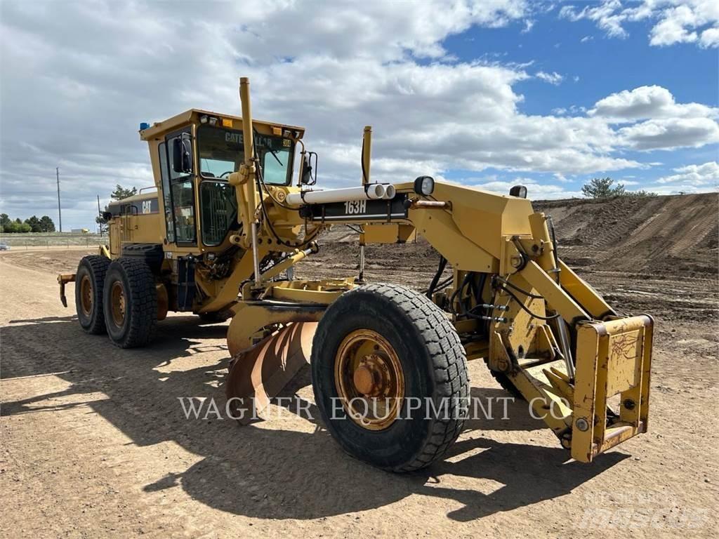 CAT 163H AWD معدات تمهيد الطرق