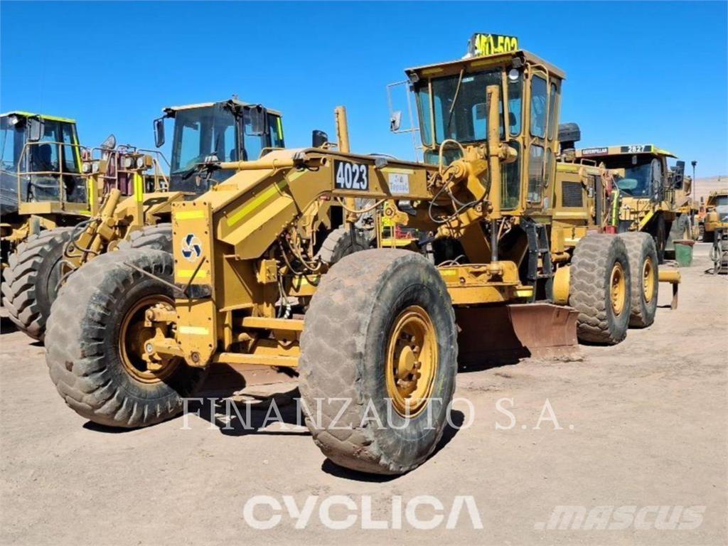 CAT 16G معدات تمهيد الطرق