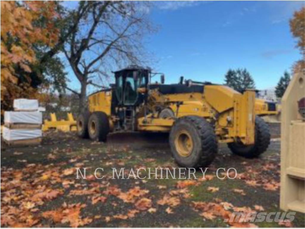 CAT 16M معدات تمهيد الطرق