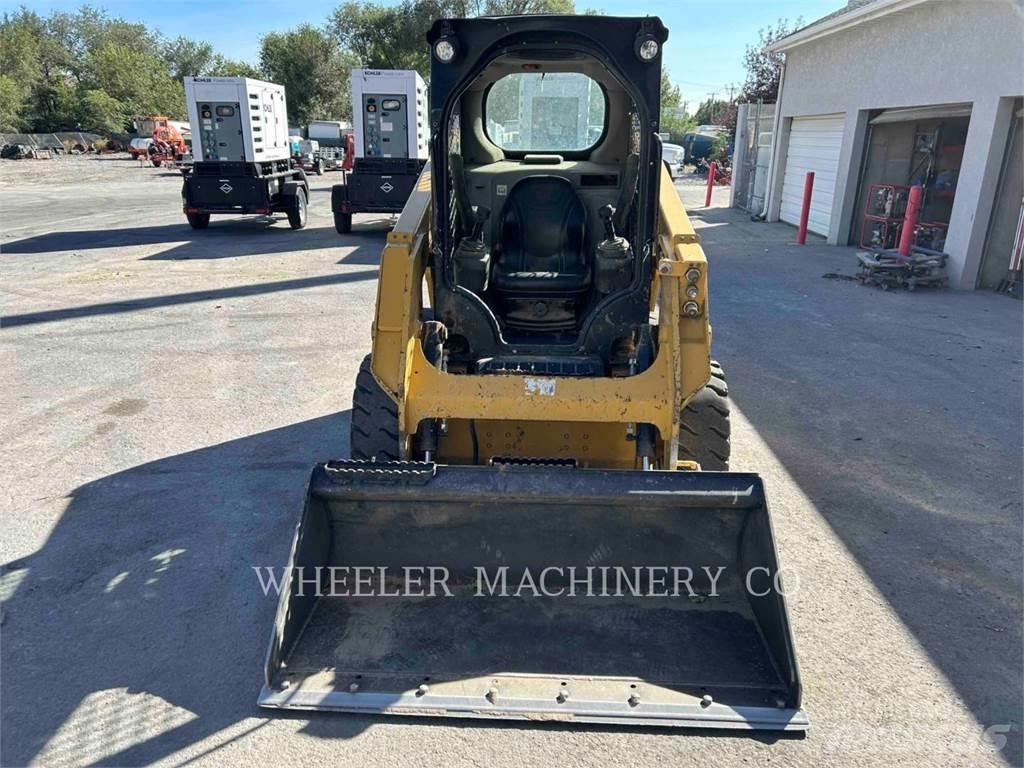 CAT 226D C1-H2 لوادر انزلاقية التوجيه
