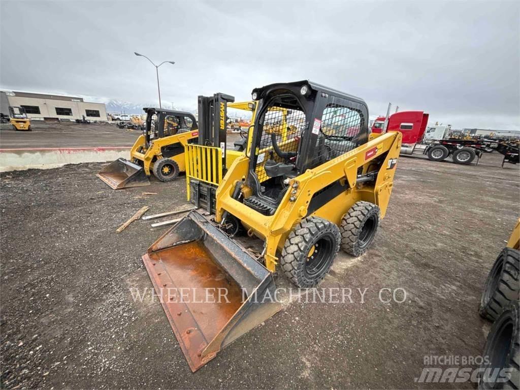 CAT 226D C1-H2 لوادر انزلاقية التوجيه