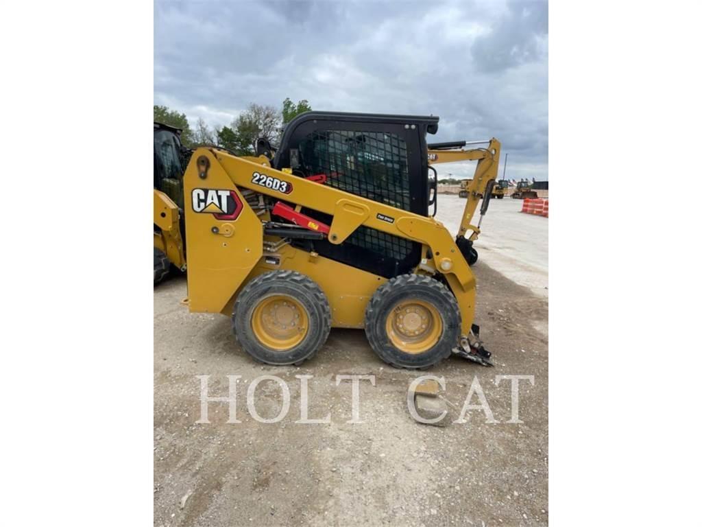 CAT 226D CAB لوادر انزلاقية التوجيه