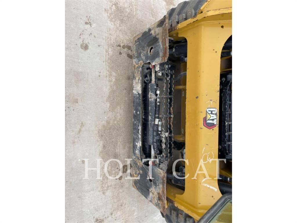 CAT 226D CAB لوادر انزلاقية التوجيه