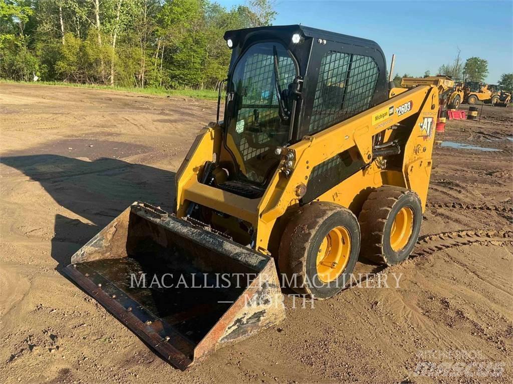 CAT 226D3 AQ لوادر انزلاقية التوجيه