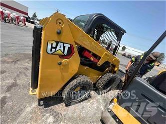 CAT 226D3 C1H2 لوادر انزلاقية التوجيه