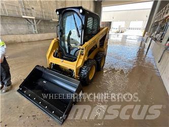 CAT 226D3 C3H2 لوادر انزلاقية التوجيه