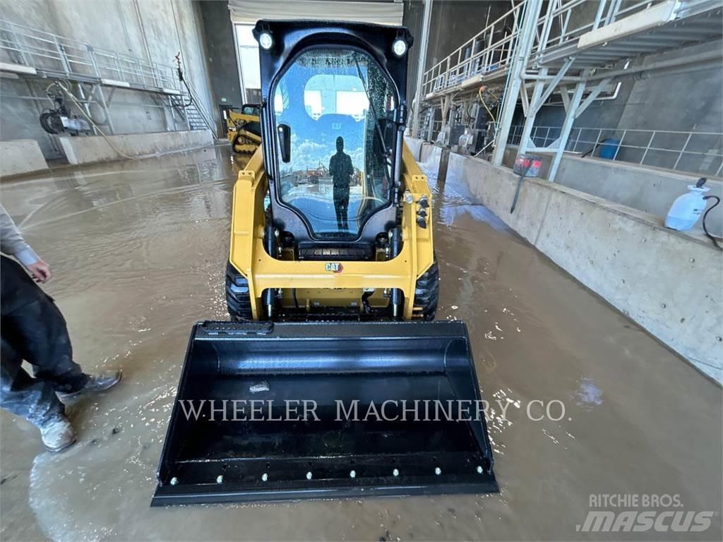 CAT 226D3 C3H2 لوادر انزلاقية التوجيه