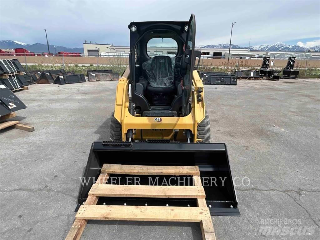 CAT 226D3 C3H2 لوادر انزلاقية التوجيه