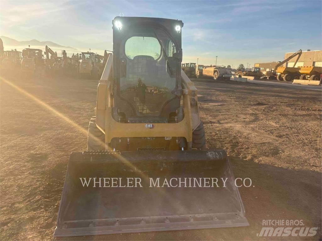 CAT 226D3 C3H2 لوادر انزلاقية التوجيه