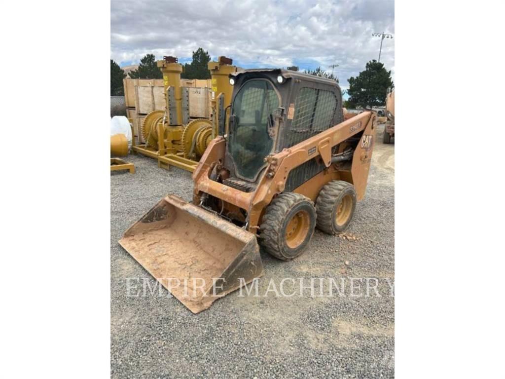 CAT 226D3 CA لوادر انزلاقية التوجيه