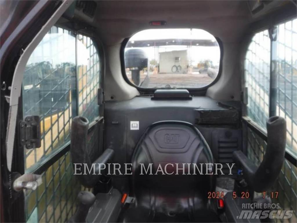 CAT 226D3 CA لوادر انزلاقية التوجيه