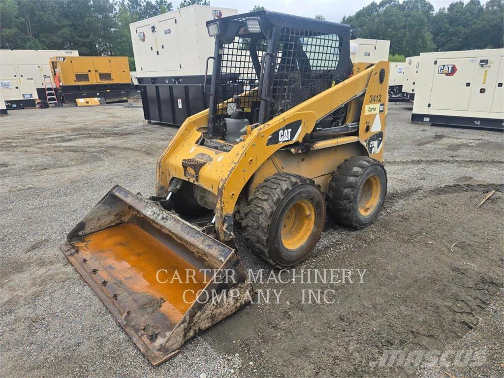 CAT 236 B SERIES 3 لوادر انزلاقية التوجيه