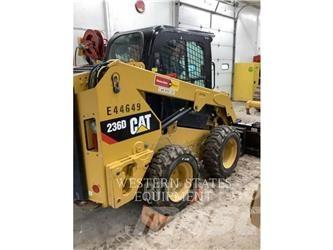 CAT 236D لوادر انزلاقية التوجيه