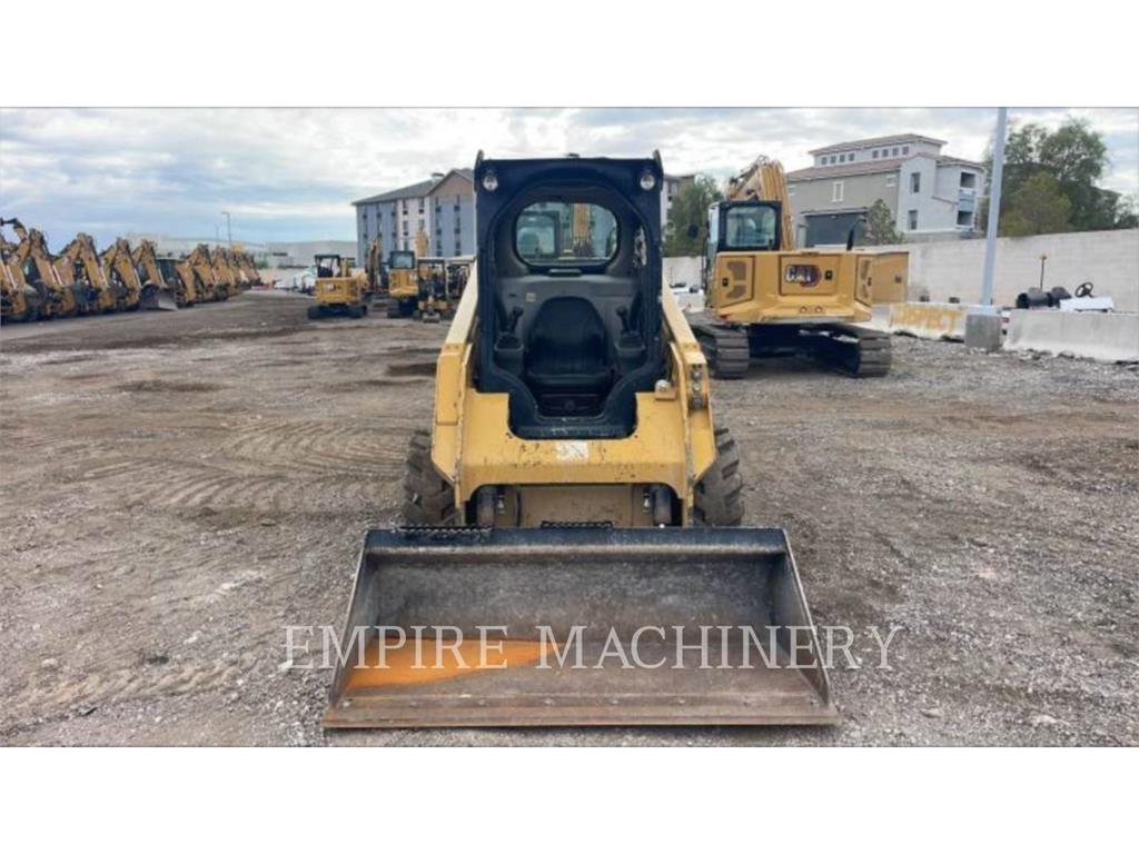 CAT 236D لوادر انزلاقية التوجيه