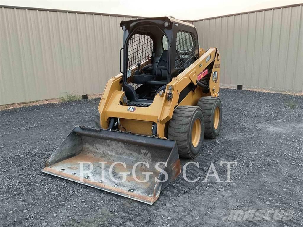 CAT 236D لوادر انزلاقية التوجيه