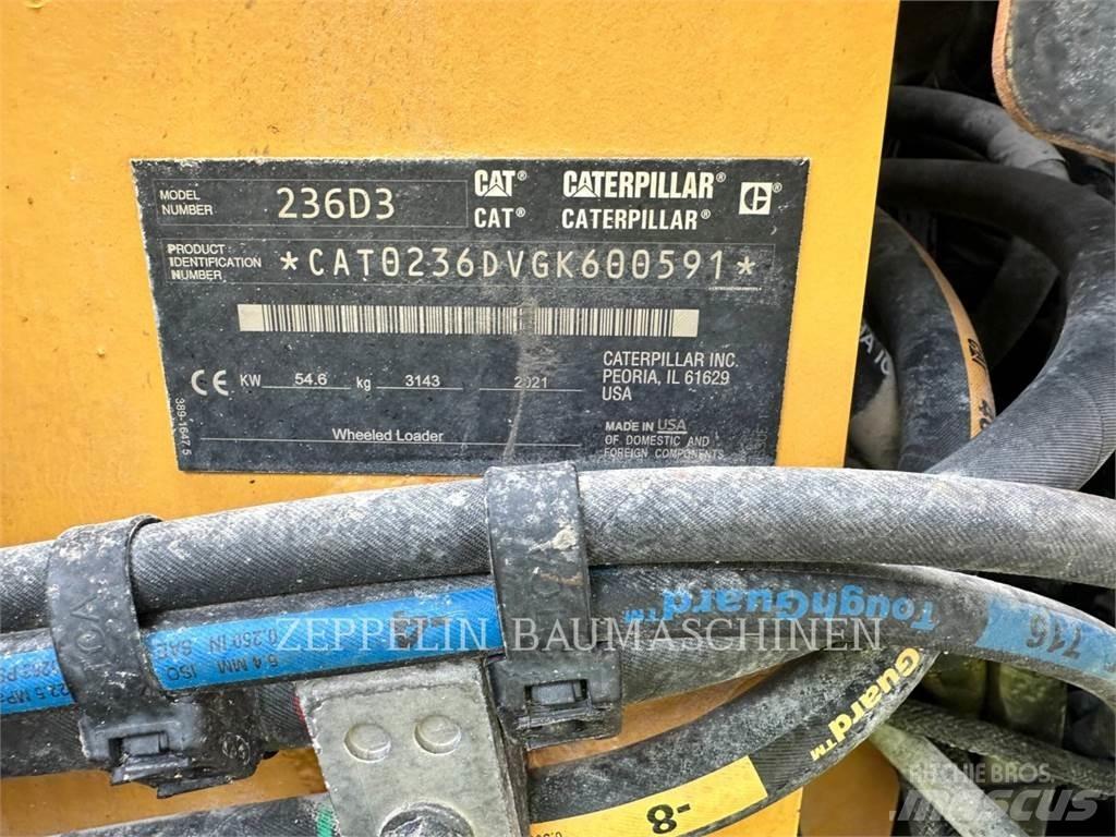 CAT 236D لوادر انزلاقية التوجيه