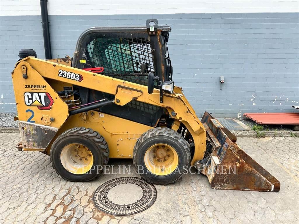 CAT 236D لوادر انزلاقية التوجيه