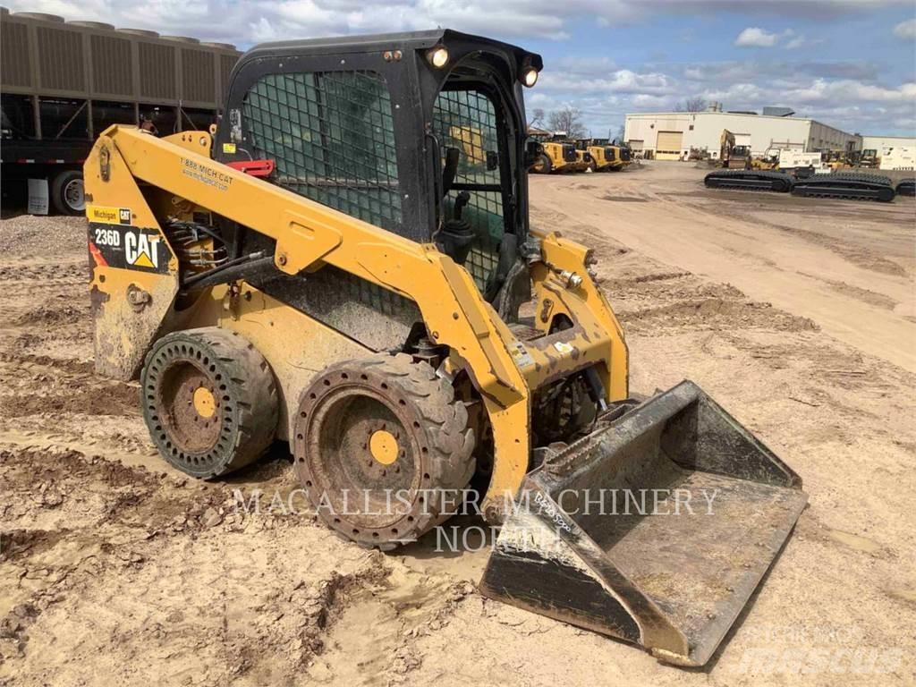 CAT 236D CQ لوادر انزلاقية التوجيه