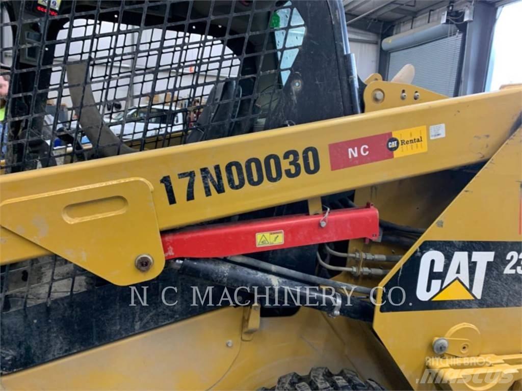 CAT 236D H2CN لوادر انزلاقية التوجيه