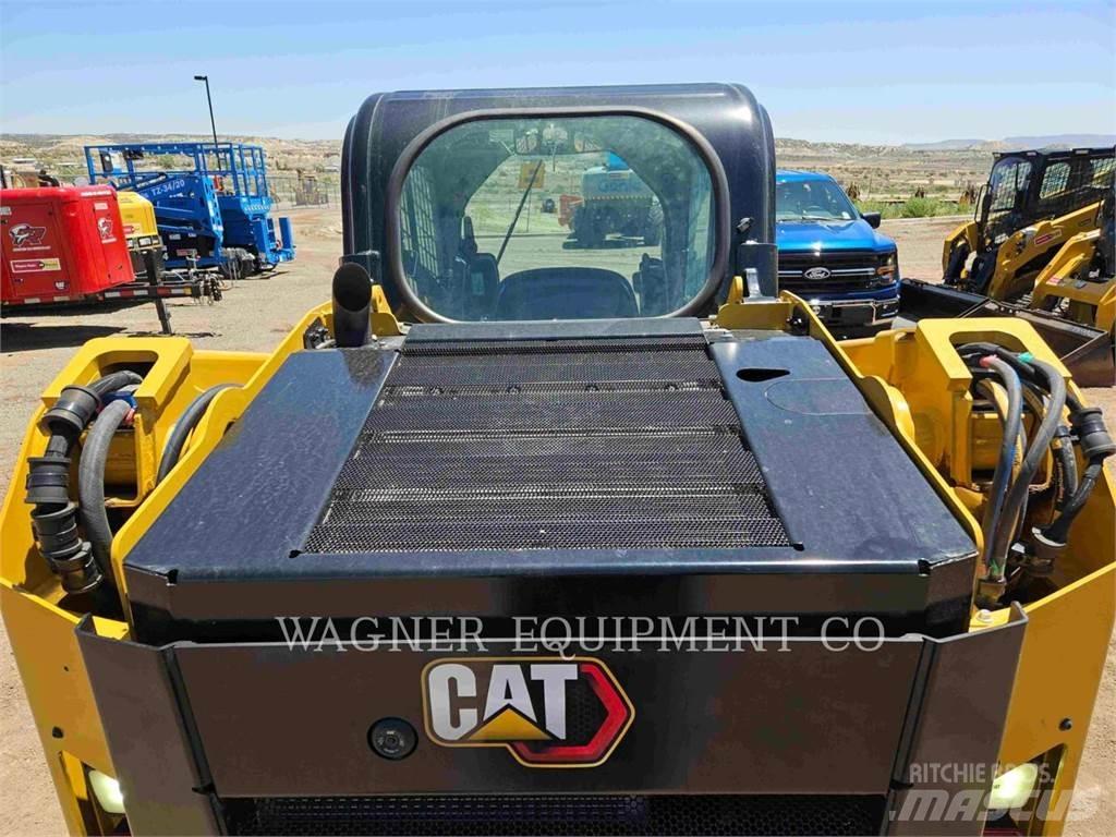 CAT 236D3 لوادر انزلاقية التوجيه