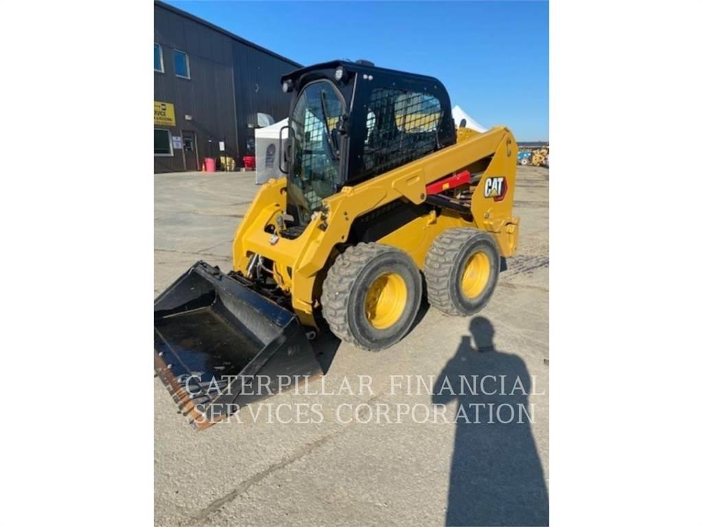 CAT 236D3 لوادر انزلاقية التوجيه
