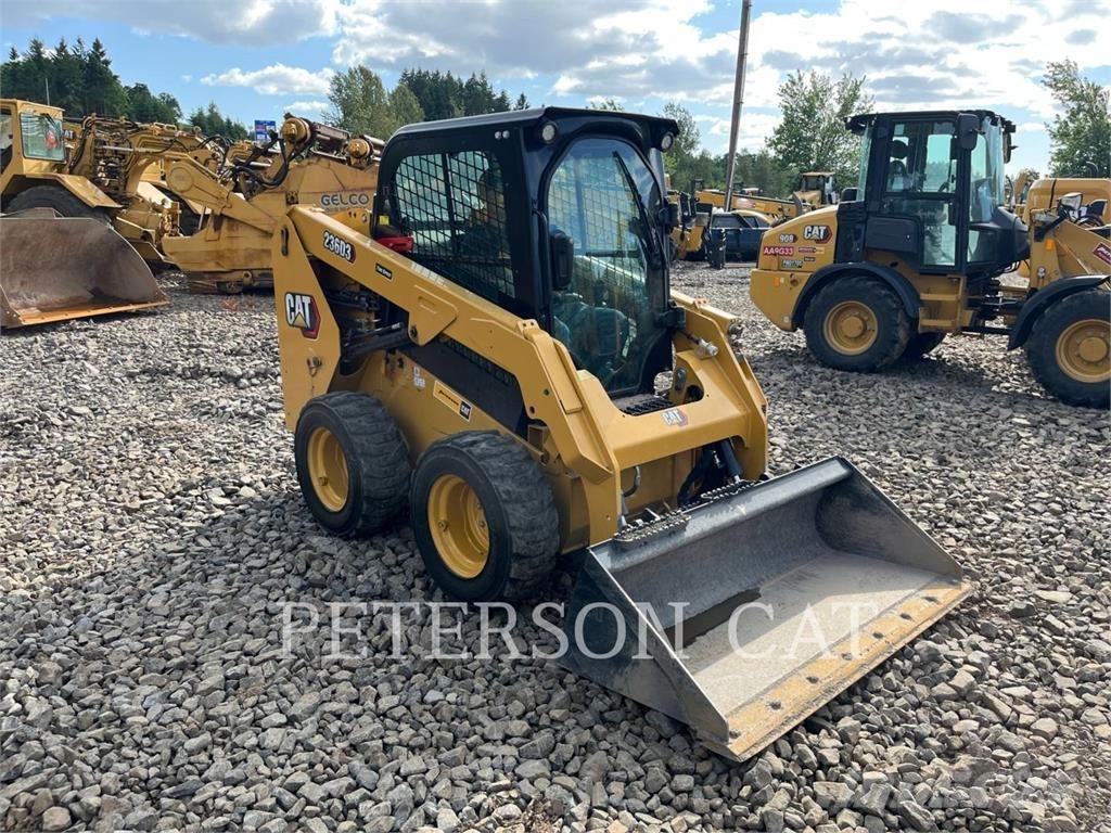 CAT 236D3 لوادر انزلاقية التوجيه