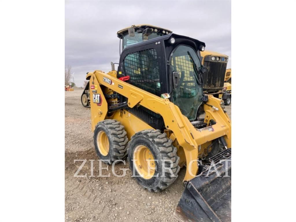 CAT 236D3 لوادر انزلاقية التوجيه