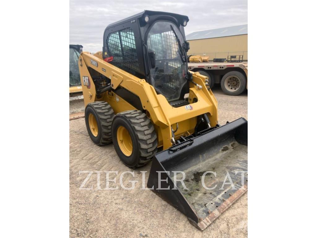 CAT 236D3 لوادر انزلاقية التوجيه