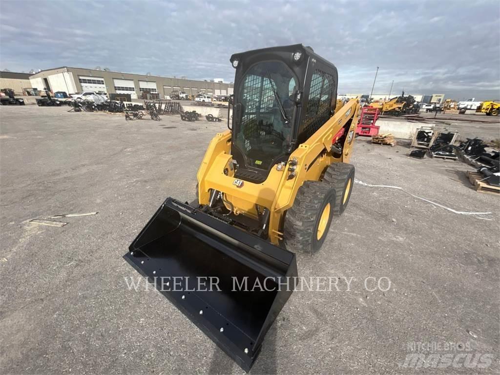 CAT 236D3 C3H2 لوادر انزلاقية التوجيه