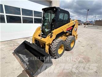 CAT 236D3 C3H2 لوادر انزلاقية التوجيه