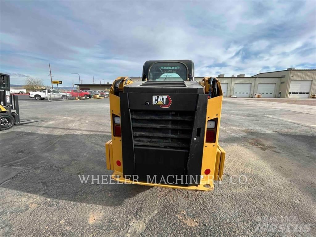 CAT 236D3 C3H2 لوادر انزلاقية التوجيه